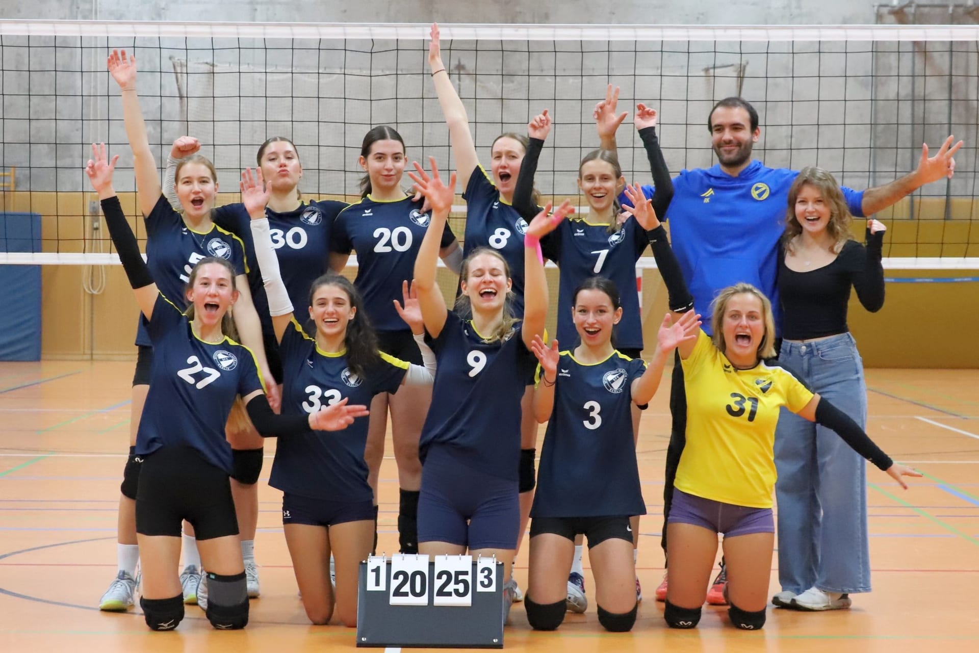 Die Ergebnisse im Dezember – Halbzeitbilanz im Fußball und Volleyball, Judo Christmas Cup, Hallensaison in der Leichtathletik