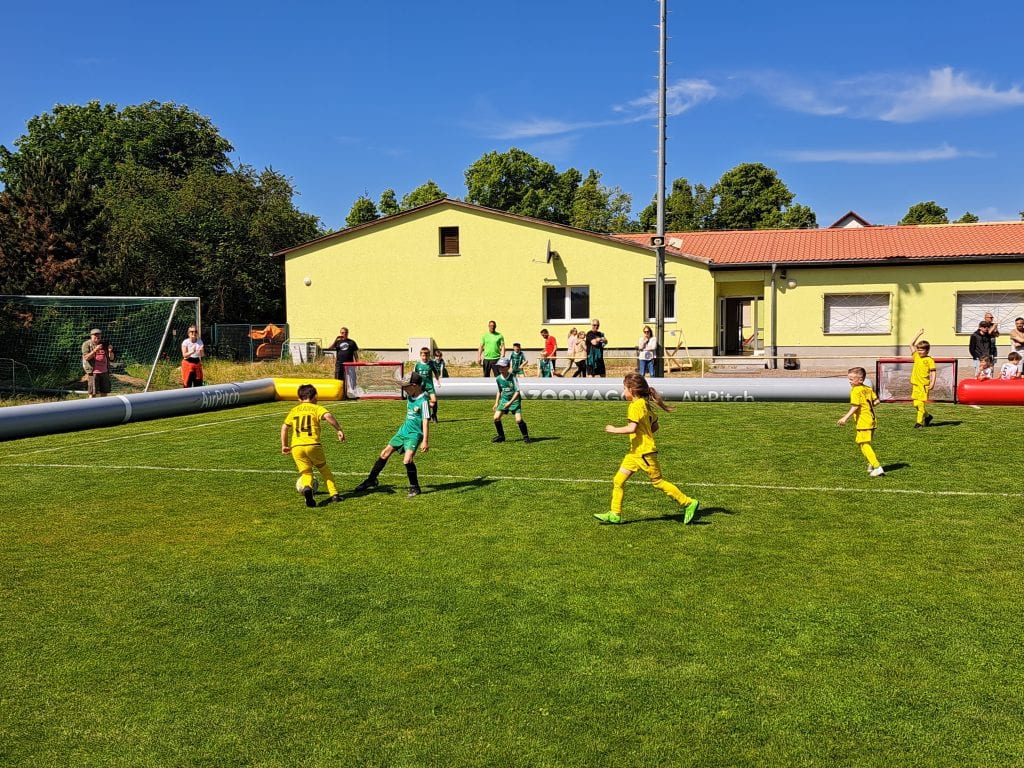 Die Ergebnisse im Juni – Saisonabschluss im Fußball, 3. Platz bei der Judo-EM, Ostdeutsche Meisterschaften Kunst- Einrad…