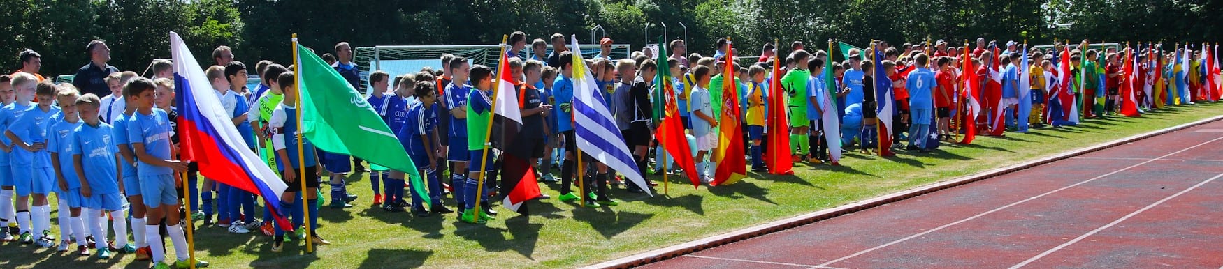 F2-Jugend Saisonhighlights im Juni * Mini-EM 2024 in Taucha, MEGA Event beim 1. FC Union Berlin und Sommercup des SV Glienicke Nordbahn