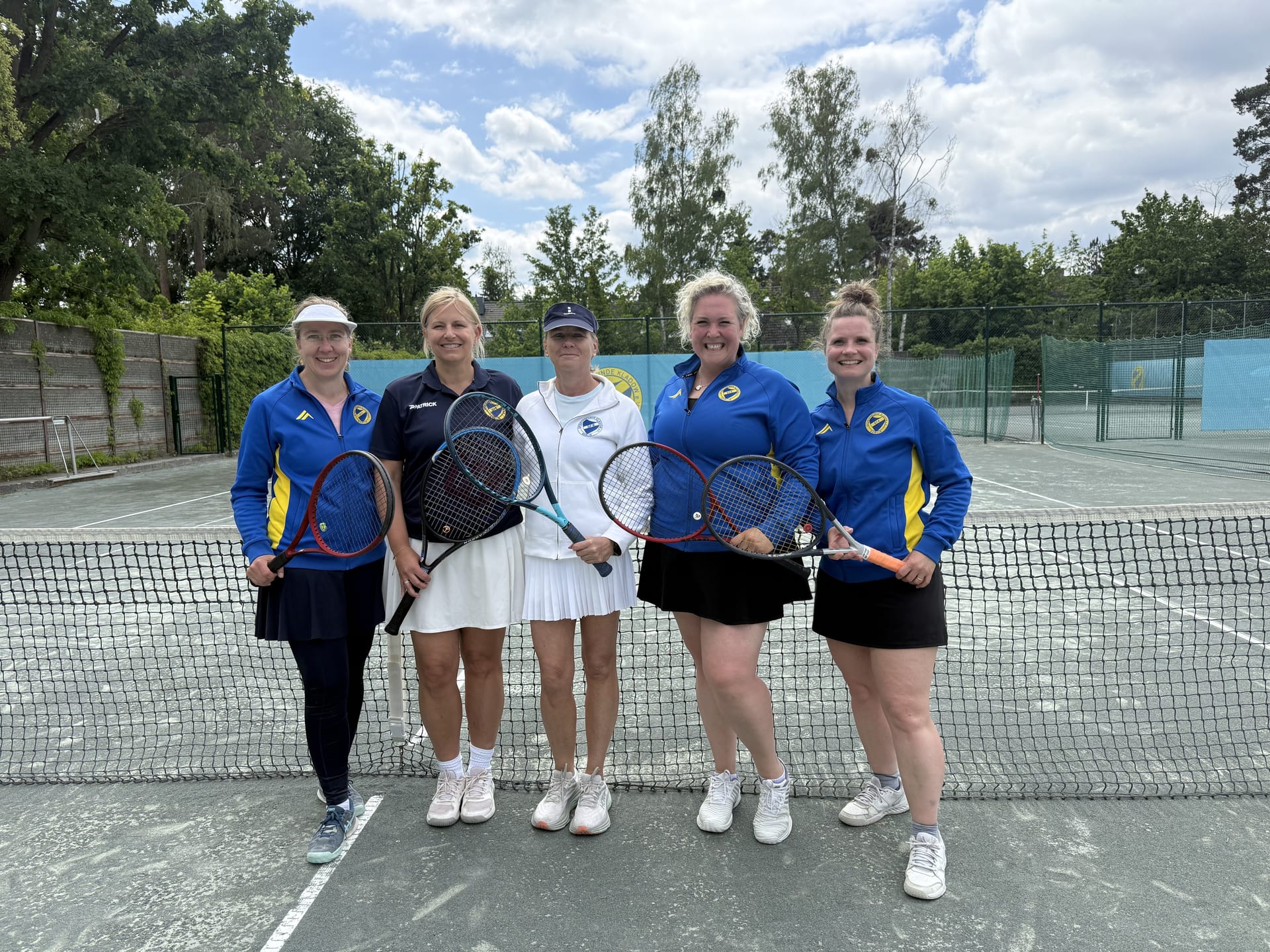 Tennis: Damen 40 punkten weiter